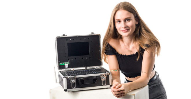 Tuổi trẻ tài cao: Cô bé 19 tuổi tạo ra một hệ thống hack đa năng để dạy cho mọi người tầm quan trọng của bảo mật